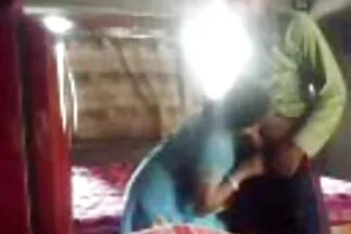 युवा काले बालों वाली औरत सेक्सी मूवी पिक्चर हिंदी एक बड़ा छेद लेता है