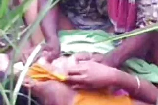 ग्रे दादा फूहड़ सेक्सी पिक्चर फुल एचडी में चुंबन और खुशी के साथ कराह रही